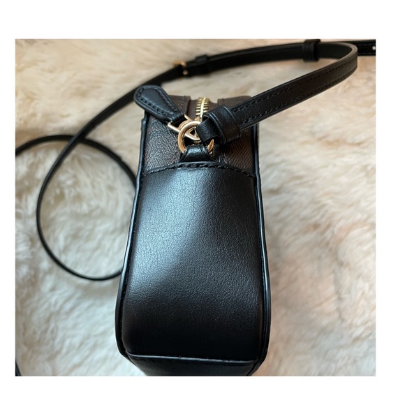 Coach Mini Camera Bag In Signature Canvas. EUC. 71/4" (L) × 5 1/4' (H) × 2" (H) - Picture 3 of 12